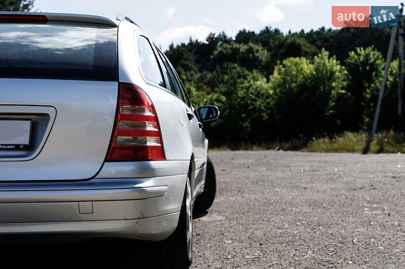 Универсал Mercedes-Benz C-Class 2005 в Городке