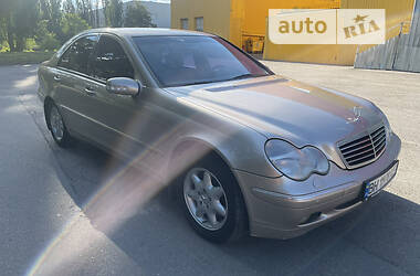 Седан Mercedes-Benz C-Class 2001 в Харькове