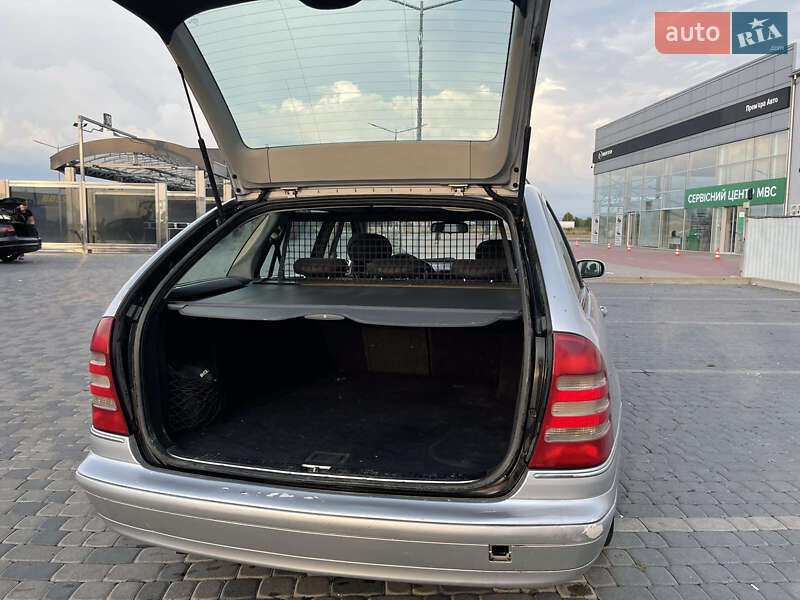Универсал Mercedes-Benz C-Class 2003 в Мукачево