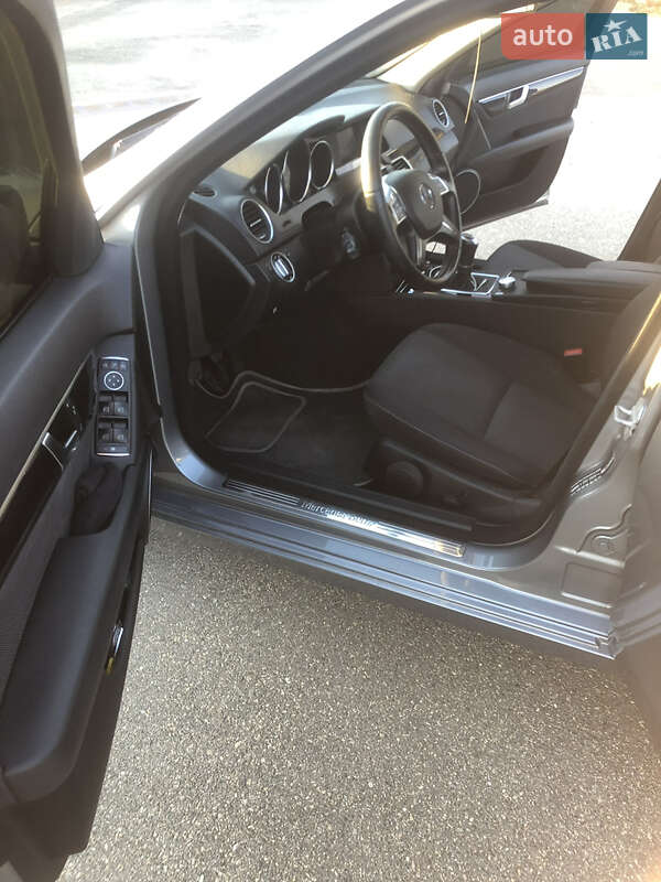 Универсал Mercedes-Benz C-Class 2012 в Хмельницком