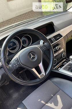 Седан Mercedes-Benz C-Class 2013 в Вижнице