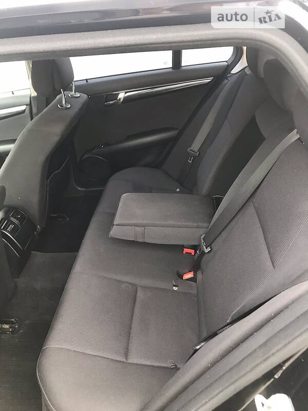 Универсал Mercedes-Benz C-Class 2010 в Днепре