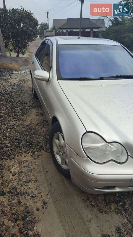 Седан Mercedes-Benz C-Class 2004 в Бершади фото 3 Седан Mercedes-Benz C-Class 2004 в Бершади