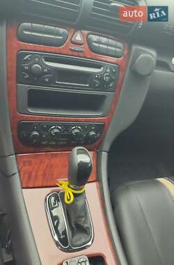 Седан Mercedes-Benz C-Class 2004 в Бершаді