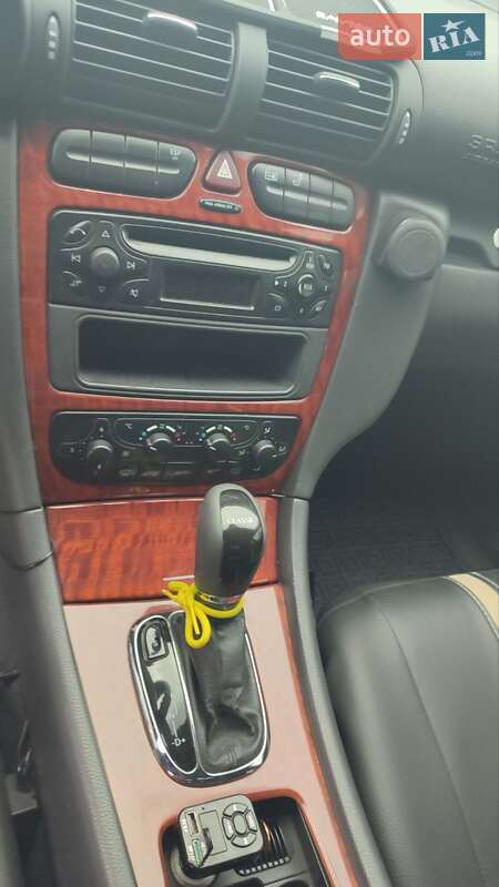 Седан Mercedes-Benz C-Class 2004 в Бершади фото 15 Седан Mercedes-Benz C-Class 2004 в Бершади