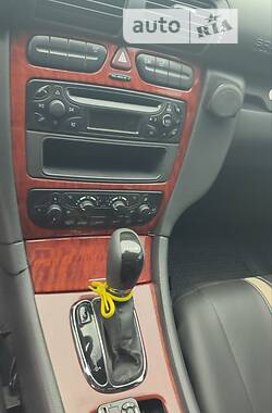 Седан Mercedes-Benz C-Class 2004 в Бершади