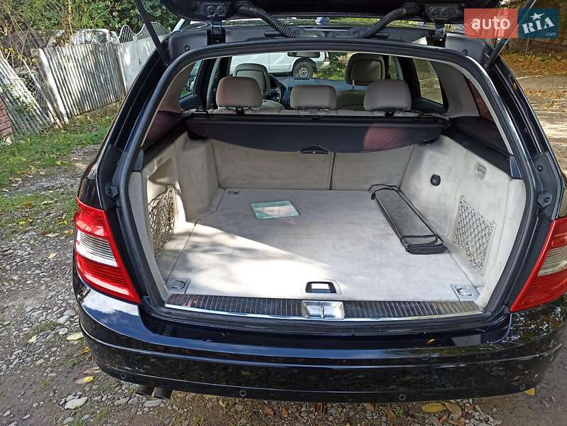 Универсал Mercedes-Benz C-Class 2010 в Черновцах