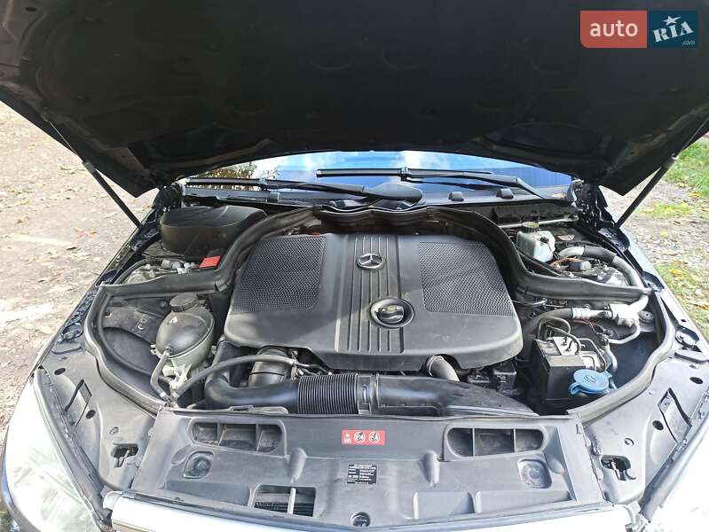 Универсал Mercedes-Benz C-Class 2010 в Черновцах