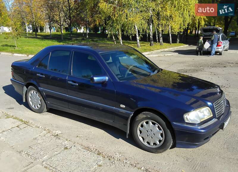 Седан Mercedes-Benz C-Class 1997 в Запоріжжі