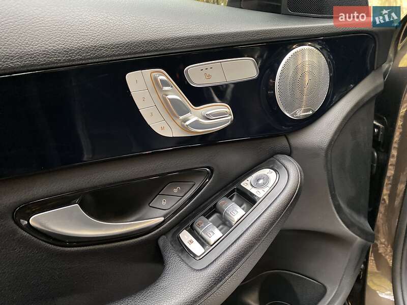 Седан Mercedes-Benz C-Class 2017 в Иршаве фото 47 Седан Mercedes-Benz C-Class 2017 в Иршаве