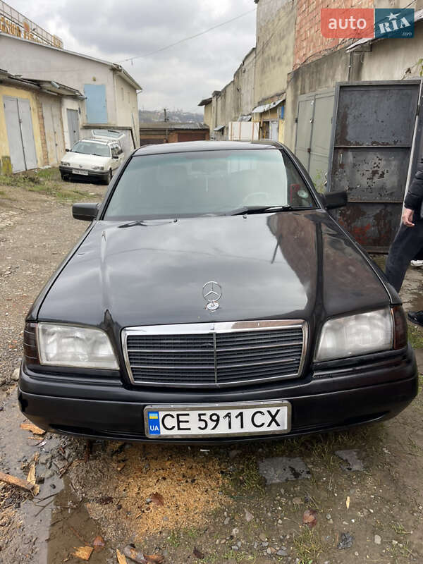 Седан Mercedes-Benz C-Class 1993 в Черновцах