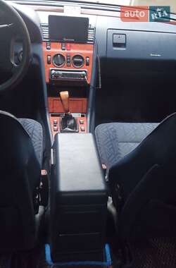 Седан Mercedes-Benz C-Class 1995 в 