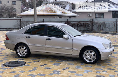 Седан Mercedes-Benz C-Class 2000 в 