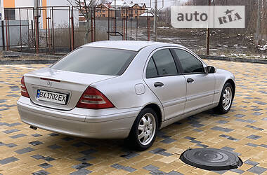 Седан Mercedes-Benz C-Class 2000 в 