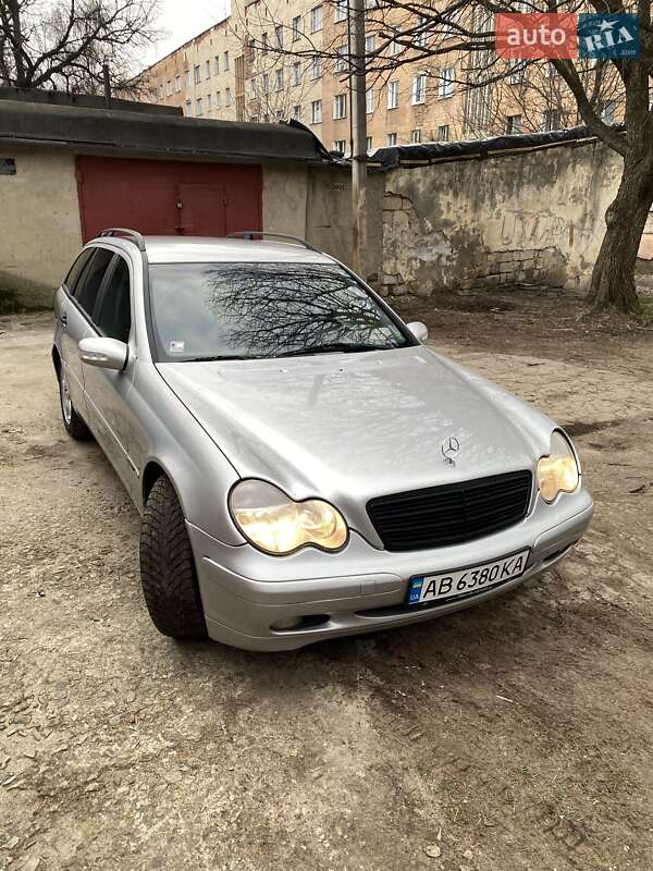 Универсал Mercedes-Benz C-Class 2002 в Могилев-Подольске