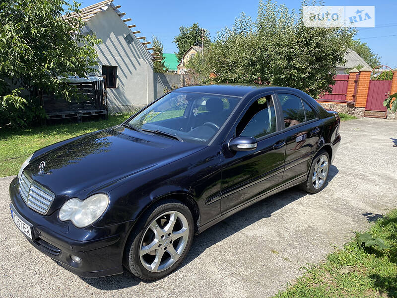 Седан Mercedes-Benz C-Class 2006 в Киеве