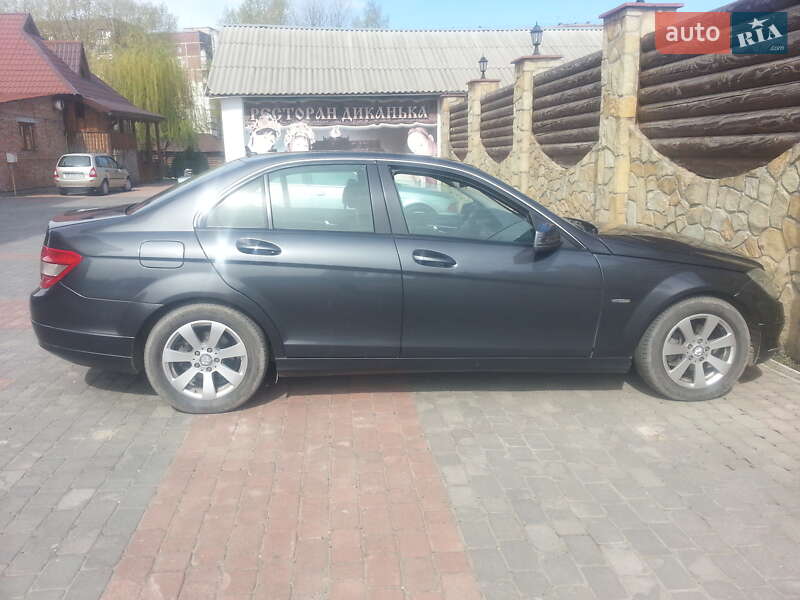 Седан Mercedes-Benz C-Class 2010 в Тернополе