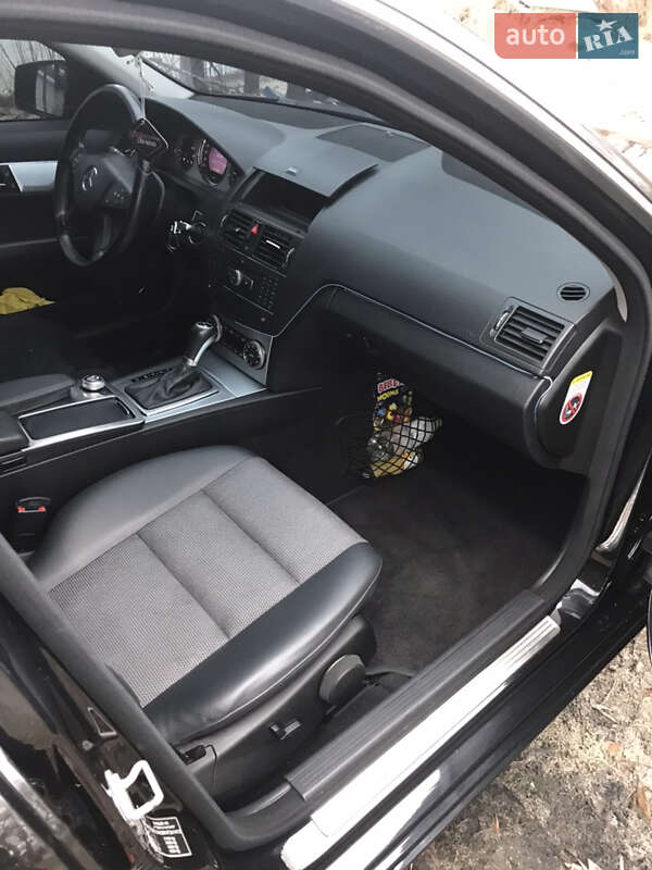 Универсал Mercedes-Benz C-Class 2008 в Киеве