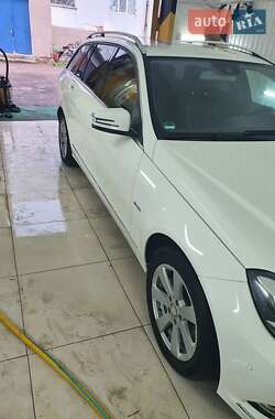 Седан Mercedes-Benz C-Class 2012 в Киеве