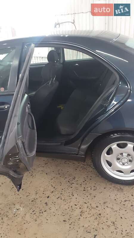 Седан Mercedes-Benz C-Class 2000 в Ивано-Франковске
