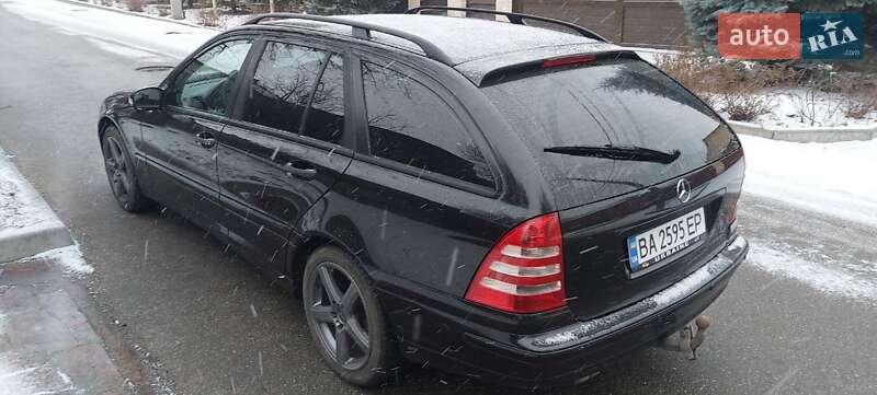 Універсал Mercedes-Benz C-Class 2006 в Кропивницькому