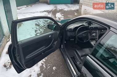 Купе Mercedes-Benz C-Class 2002 в 