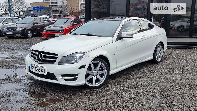 Купе Mercedes-Benz C-Class 2012 в Киеве