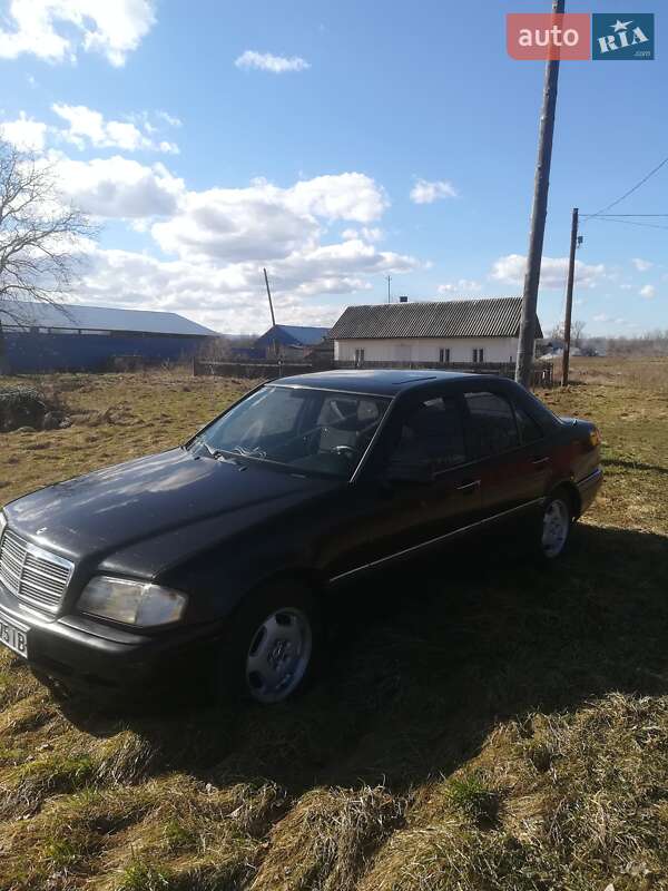 Седан Mercedes-Benz C-Class 1994 в Вижниці