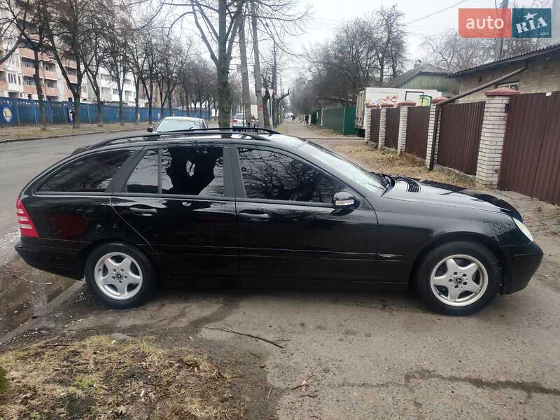 Універсал Mercedes-Benz C-Class 2003 в Києві