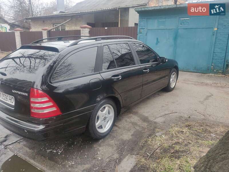 Універсал Mercedes-Benz C-Class 2003 в Києві