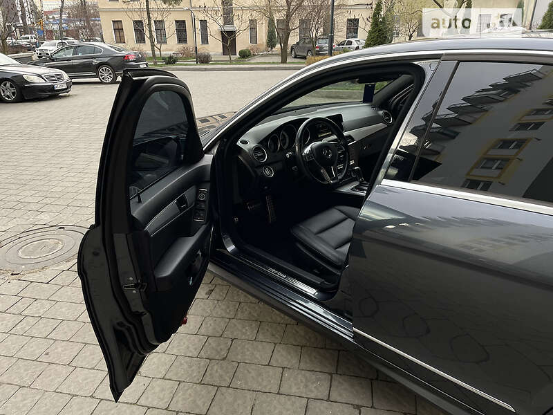 Седан Mercedes-Benz C-Class 2014 в Ивано-Франковске