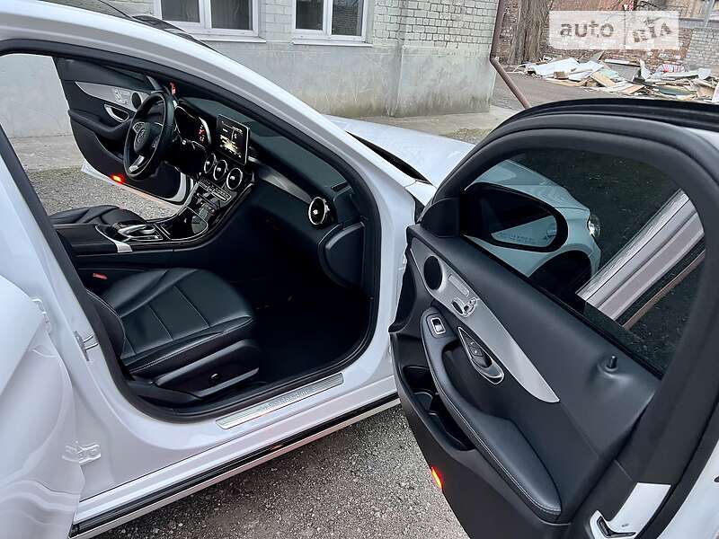 Седан Mercedes-Benz C-Class 2017 в Києві