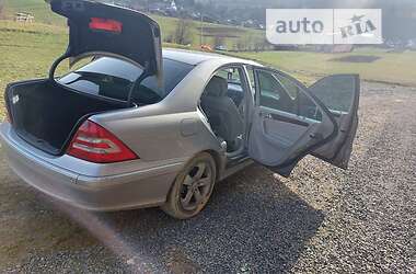 Седан Mercedes-Benz C-Class 2005 в 