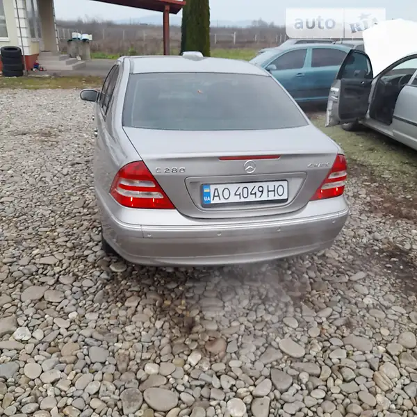 Mercedes-Benz C-Class 2005 VIN WDB2030921F766513 фото оголошення 5 з 45
