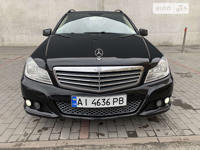 Универсал Mercedes-Benz C-Class 2013 в 