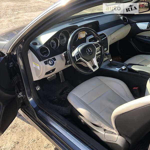 Купе Mercedes-Benz C-Class 2012 в Львове