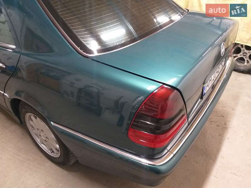 Седан Mercedes-Benz C-Class 1999 в Днепре