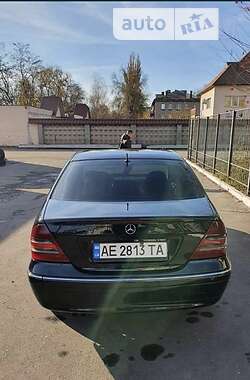 Седан Mercedes-Benz C-Class 2003 в Кривому Розі