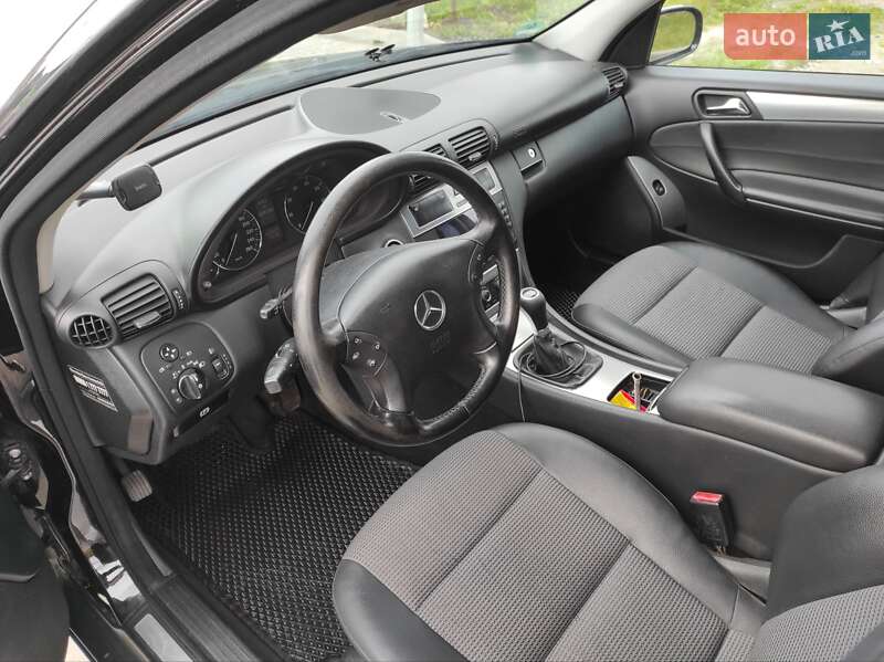 Универсал Mercedes-Benz C-Class 2006 в Львове