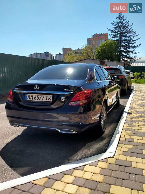 Седан Mercedes-Benz C-Class 2016 в Киеве