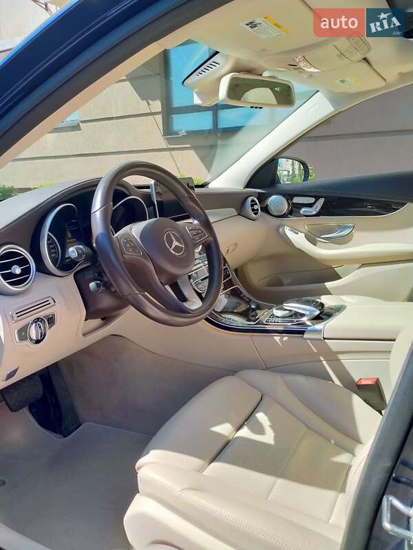 Седан Mercedes-Benz C-Class 2016 в Киеве