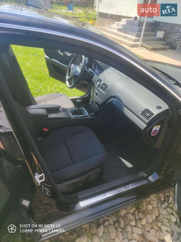 Седан Mercedes-Benz C-Class 2010 в Рожнятове