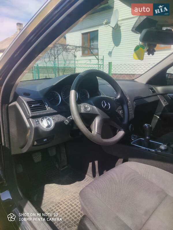 Седан Mercedes-Benz C-Class 2010 в Рожнятове