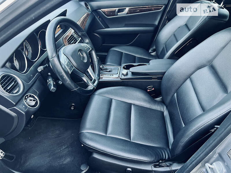 Седан Mercedes-Benz C-Class 2012 в Полтаве
