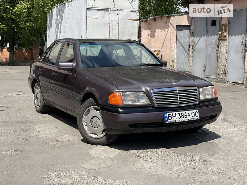 Седан Mercedes-Benz C-Class 1994 в Одесі