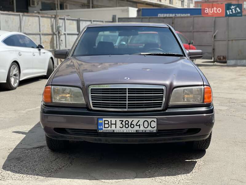Седан Mercedes-Benz C-Class 1994 в Одессе