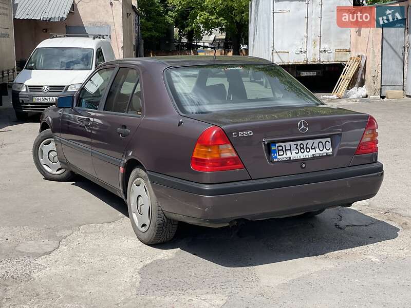 Седан Mercedes-Benz C-Class 1994 в Одессе