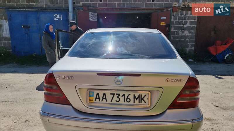 Седан Mercedes-Benz C-Class 2002 в Глевахе