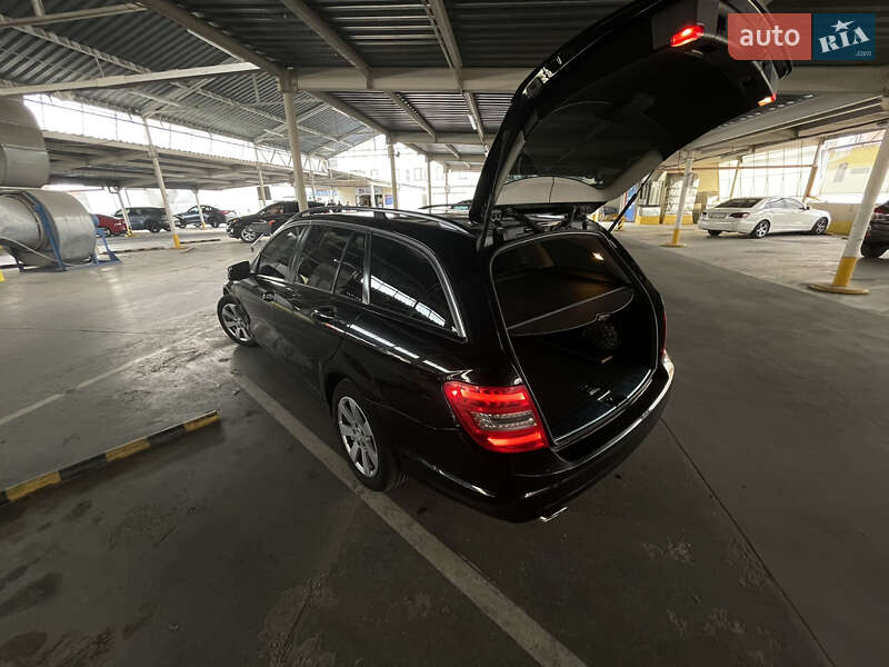 Універсал Mercedes-Benz C-Class 2013 в Вінниці