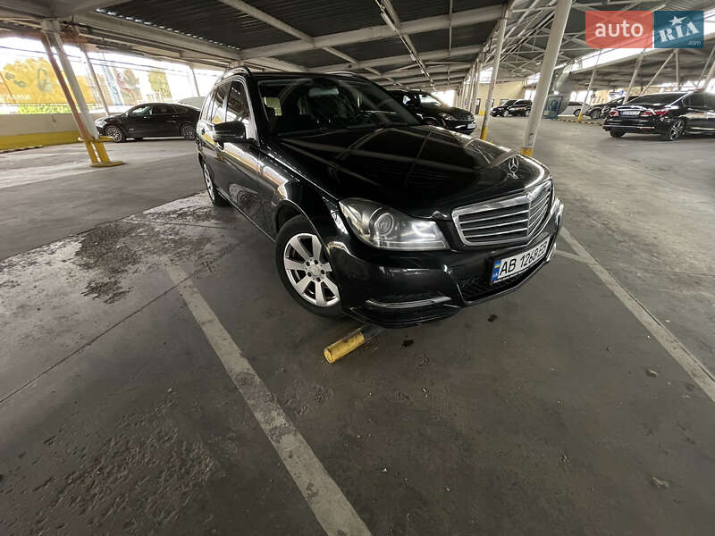 Універсал Mercedes-Benz C-Class 2013 в Вінниці